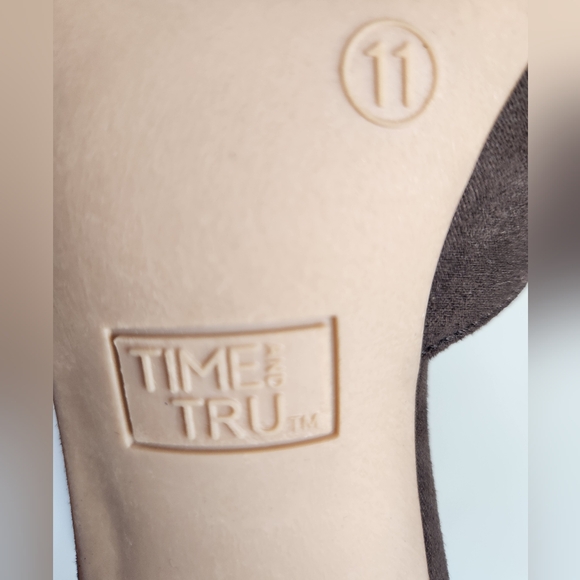 Dark Chocolate Brown Faux Suede Old Money Classic Grommet Pointy Toe Mules Sz 11 - Picture 13 of 15